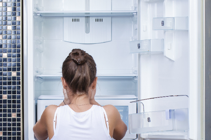 ¿Por Qué tu Nevera LG No Refrigera en la Parte de Abajo? Causas y Soluciones